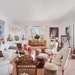 Bella Vista Vila Capri