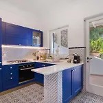 Bella Vista