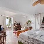 Bella Vista