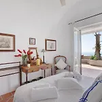 Bella Vista Capri