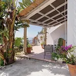 Bella Vista * Capri