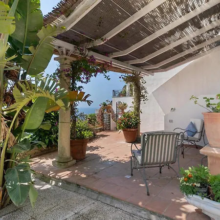 Bella Vista * Capri