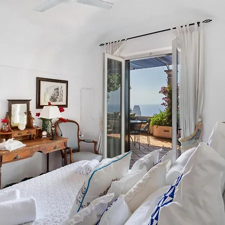 Bella Vista * Capri