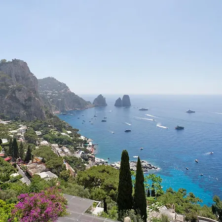 ヴィラ Bella Vista